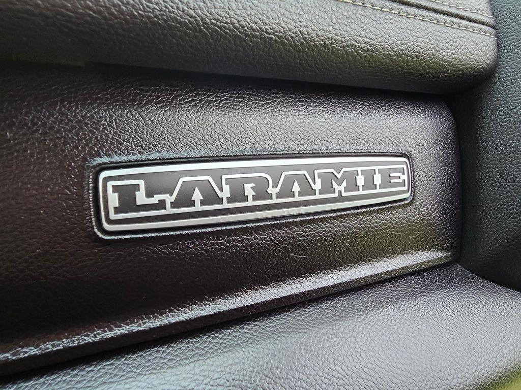 RAM 3500 Laramie Mega Cab 4WD 2022