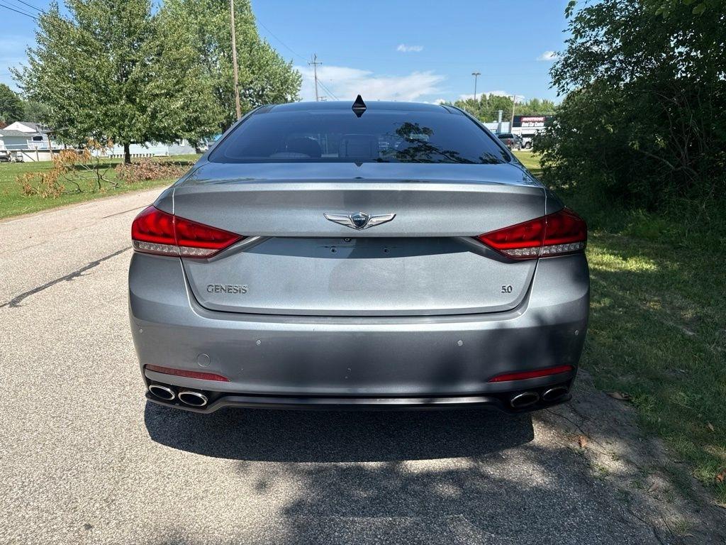 Hyundai Genesis 5.0L RWD 2015