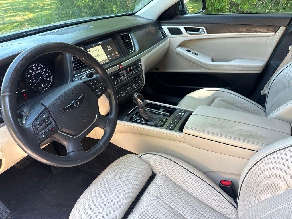 Hyundai Genesis 5.0L RWD 2015