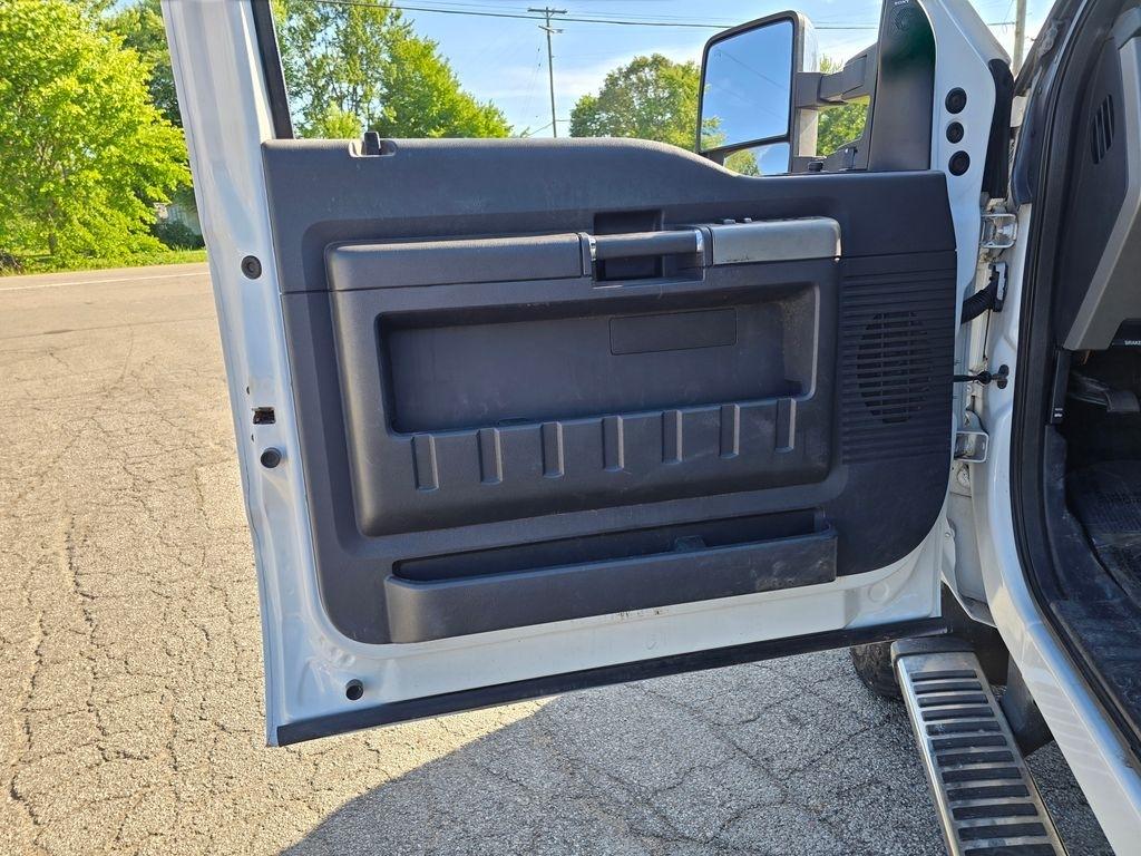 Ford F-350 SD Lariat Crew Cab 4WD 2016