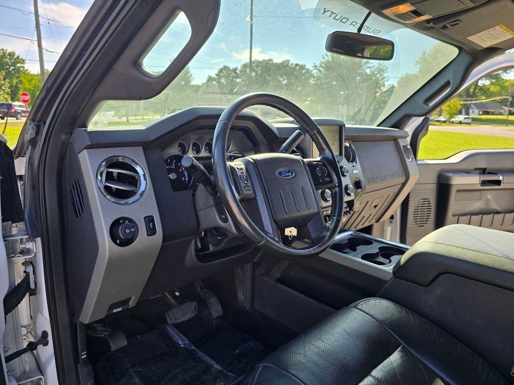 Ford F-350 SD Lariat Crew Cab 4WD 2016