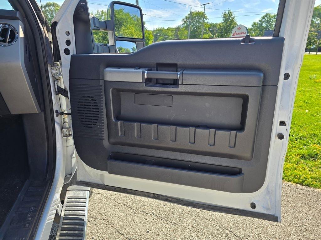 Ford F-350 SD Lariat Crew Cab 4WD 2016