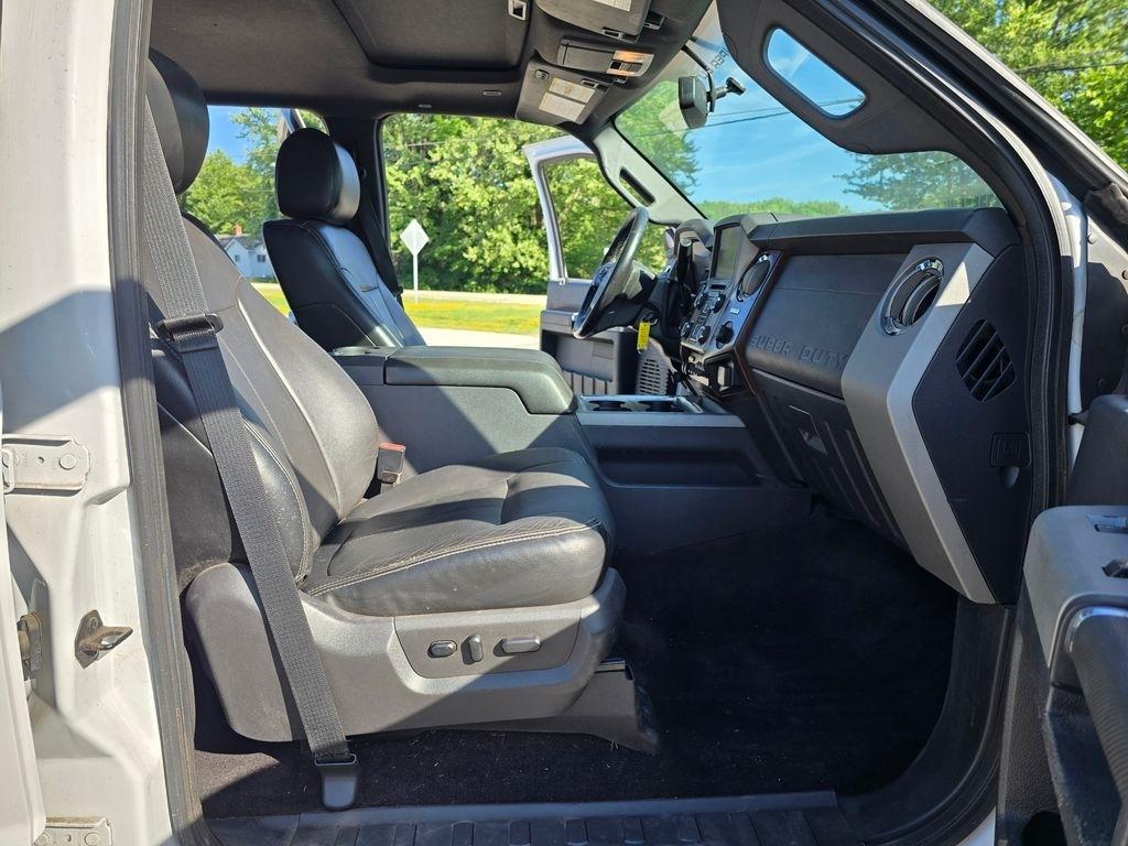 Ford F-350 SD Lariat Crew Cab 4WD 2016