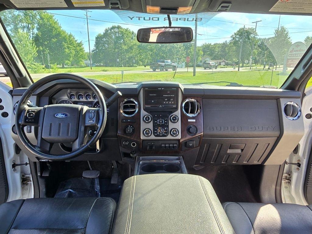 Ford F-350 SD Lariat Crew Cab 4WD 2016