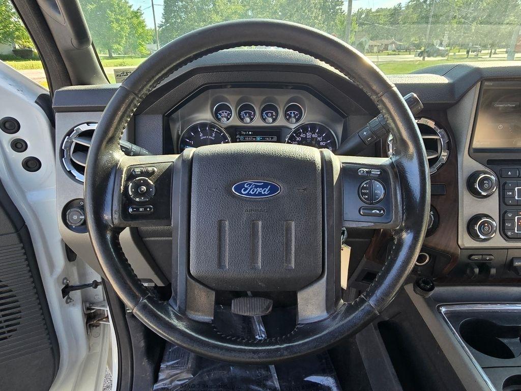 Ford F-350 SD Lariat Crew Cab 4WD 2016