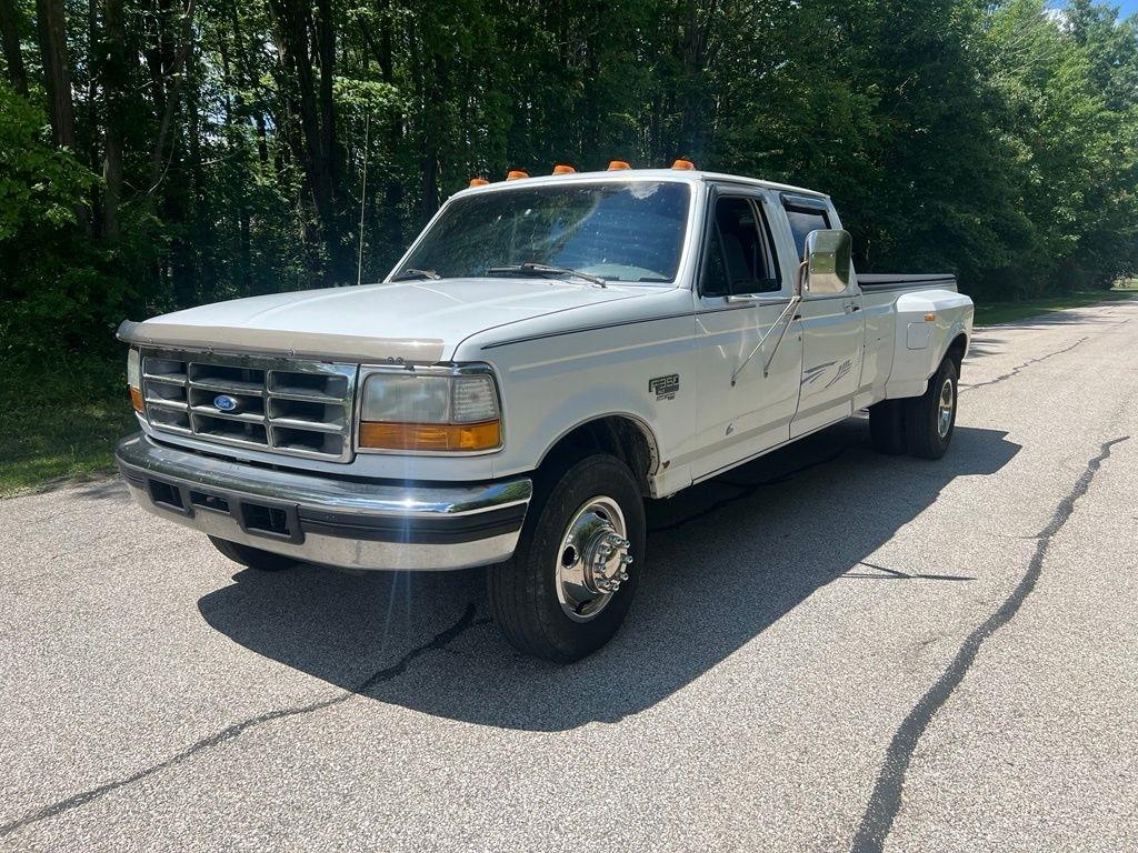 1997 Ford F-350 XL Crew Cab 2WD