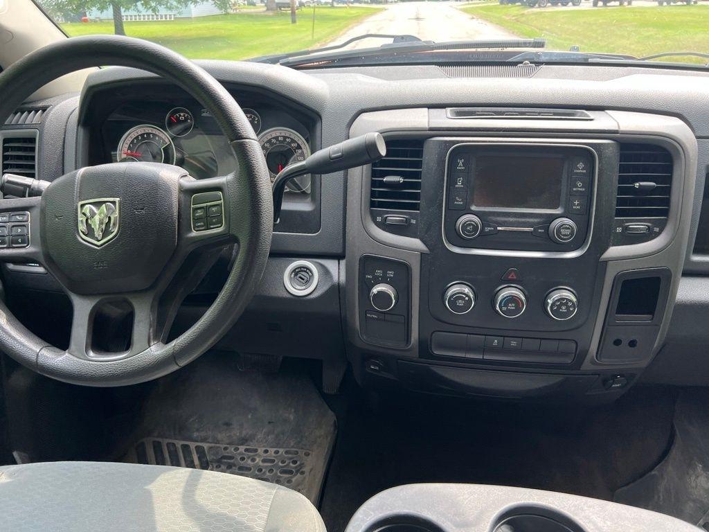 RAM 1500 Tradesman Crew Cab SWB 4WD 2013