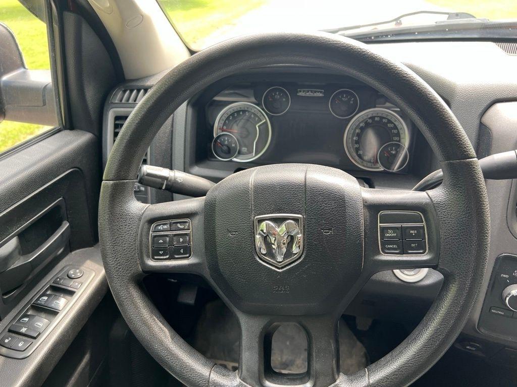RAM 1500 Tradesman Crew Cab SWB 4WD 2013