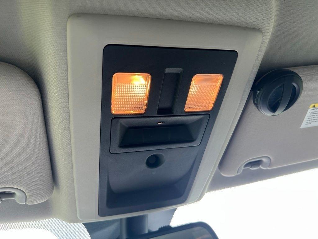 RAM 1500 Tradesman Crew Cab SWB 4WD 2013