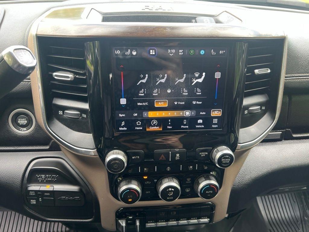 RAM 3500 Crew Cab 4WD DRW 2022