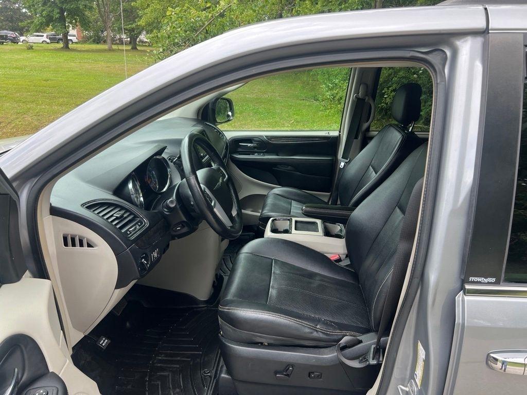 Chrysler Town & Country Touring-L 2014