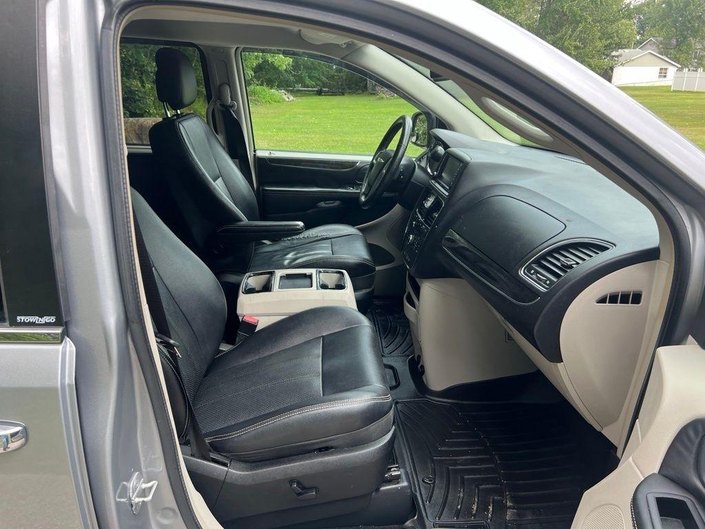 Chrysler Town & Country Touring-L 2014