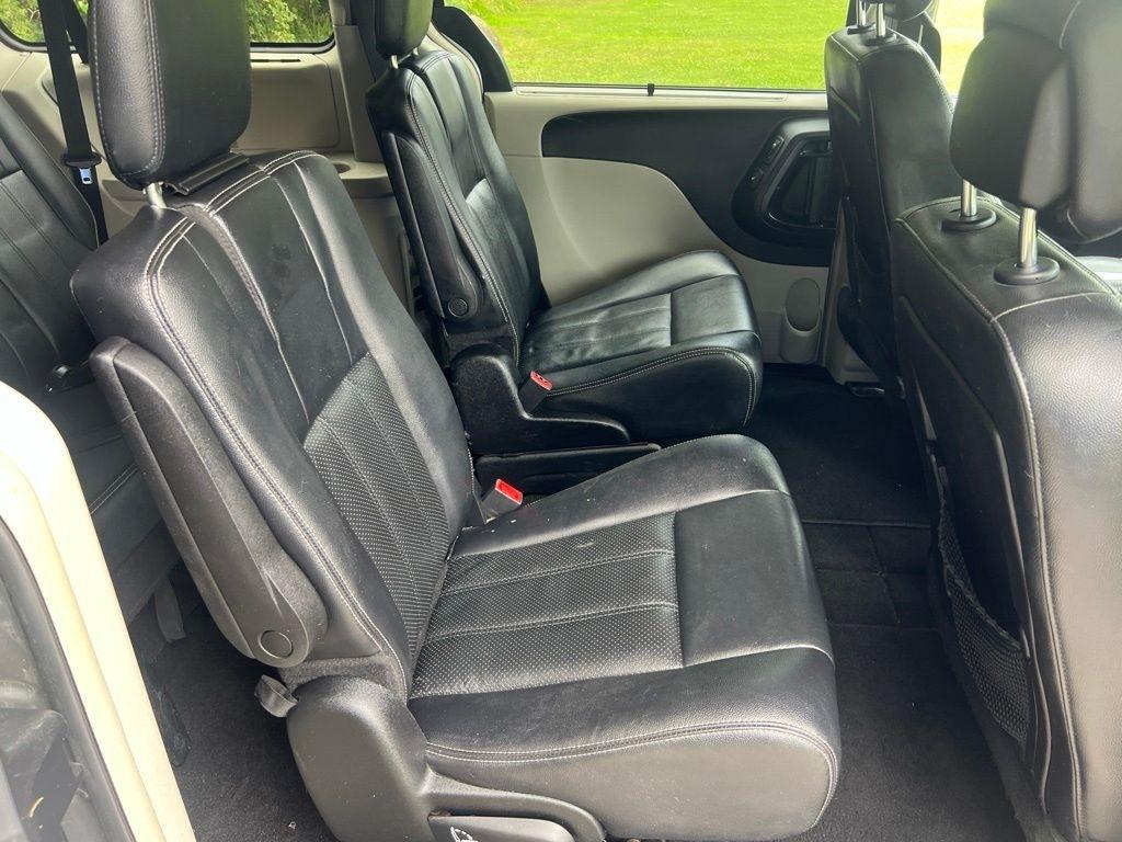 Chrysler Town & Country Touring-L 2014