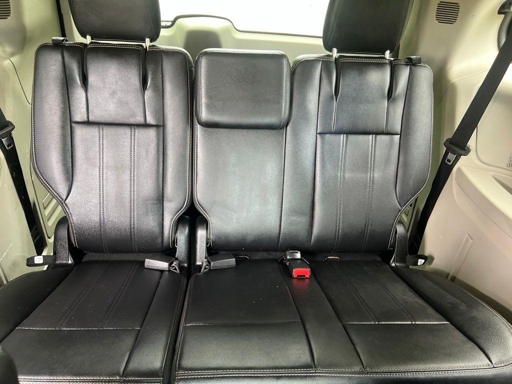 Chrysler Town & Country Touring-L 2014