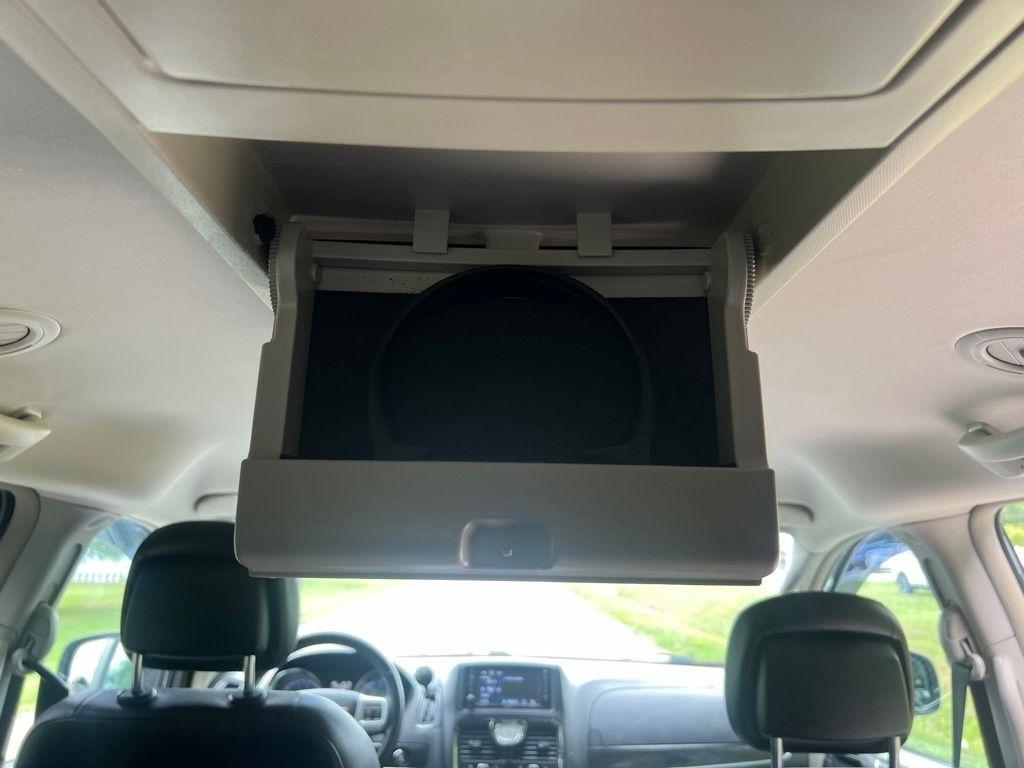 Chrysler Town & Country Touring-L 2014