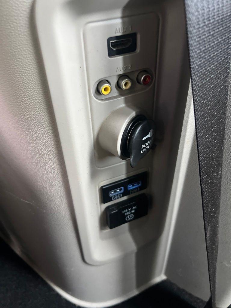 Chrysler Town & Country Touring-L 2014