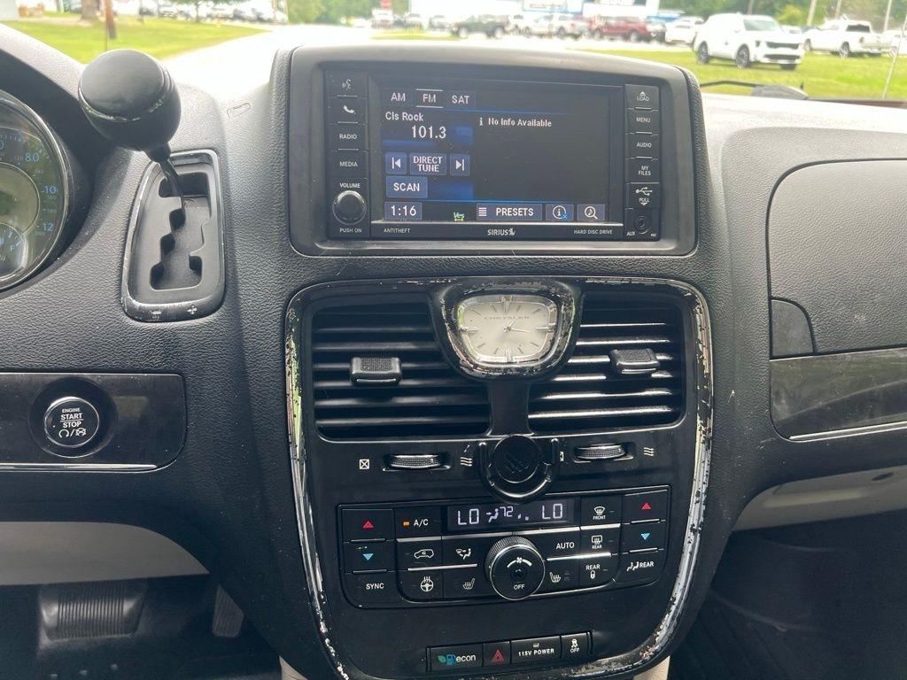 Chrysler Town & Country Touring-L 2014