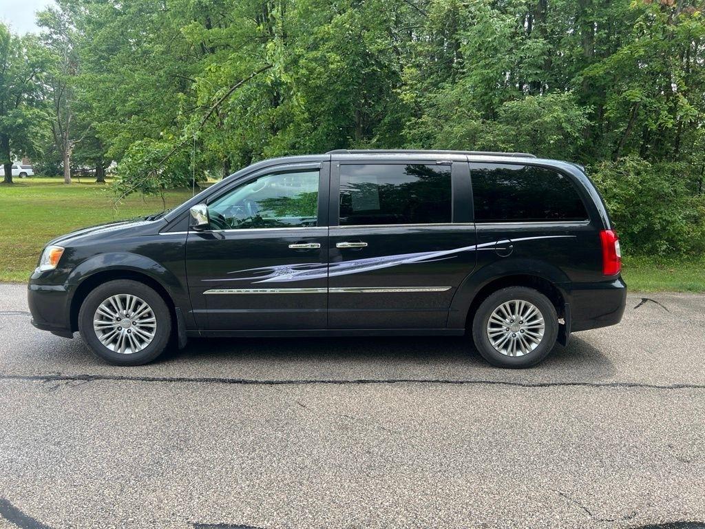 Chrysler Town & Country Touring-L 2015