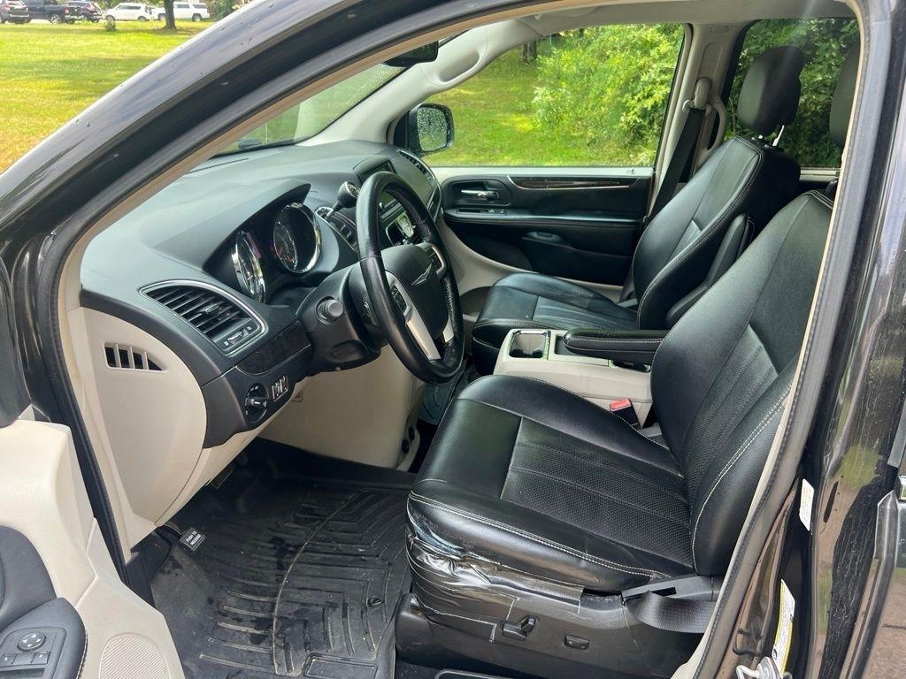 Chrysler Town & Country Touring-L 2015