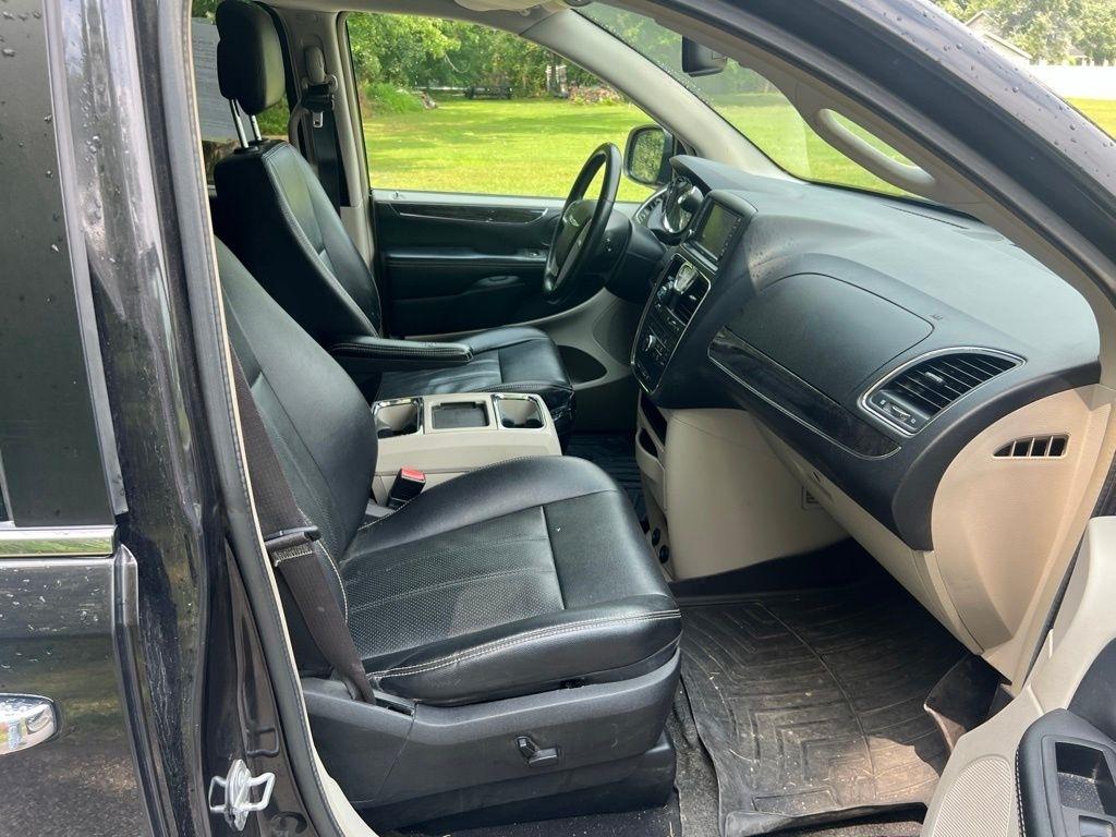 Chrysler Town & Country Touring-L 2015
