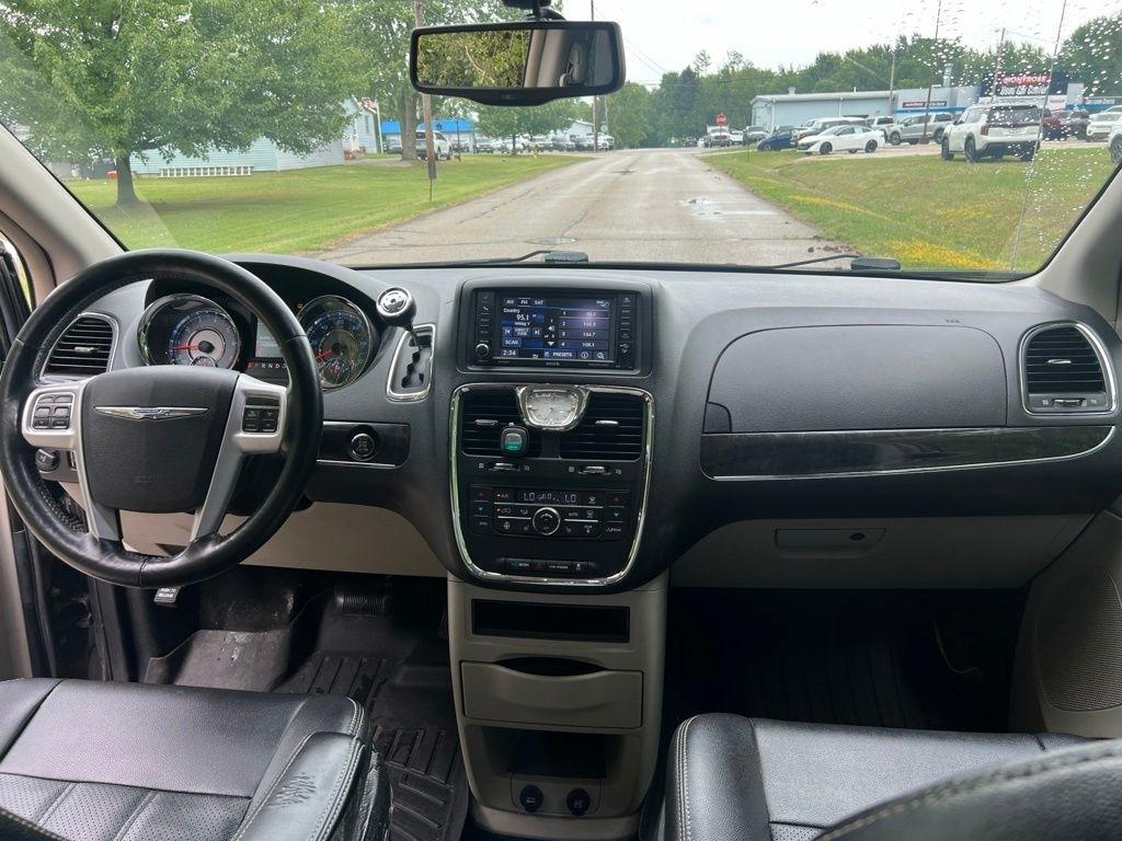 Chrysler Town & Country Touring-L 2015