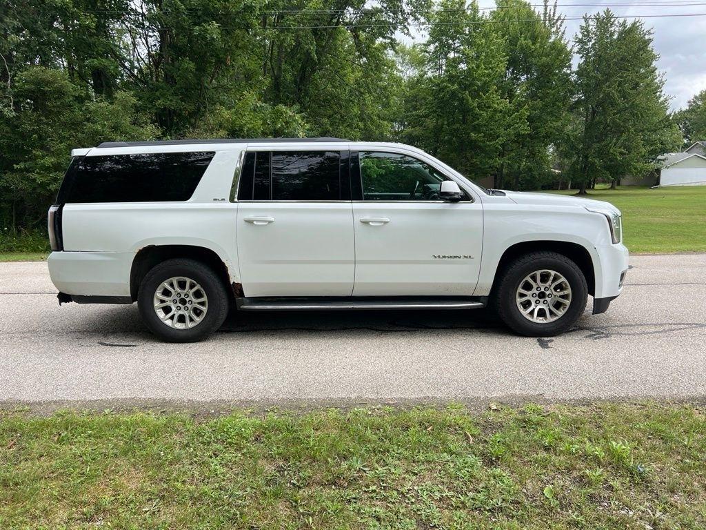 GMC Yukon XL SLE 4WD 2016