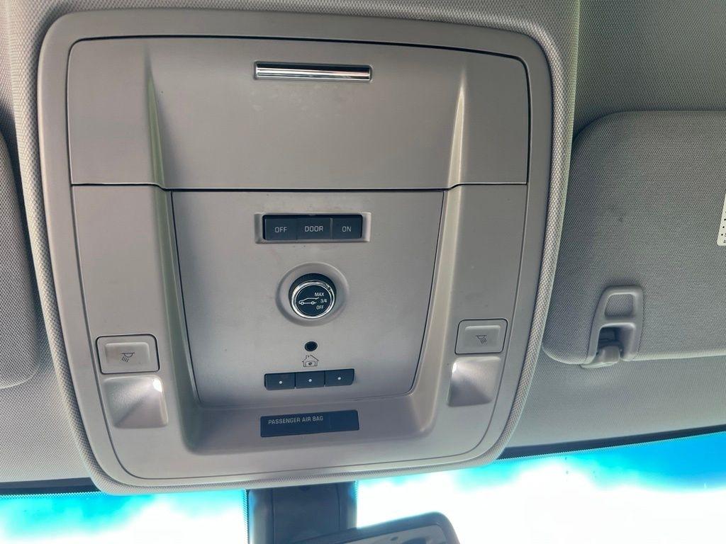GMC Yukon XL SLE 4WD 2016