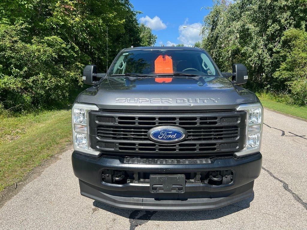 Ford F-350 SD XL Crew Cab Long Bed DRW 4WD 2024