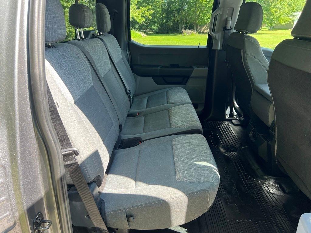 Ford F-350 SD XL Crew Cab Long Bed DRW 4WD 2024