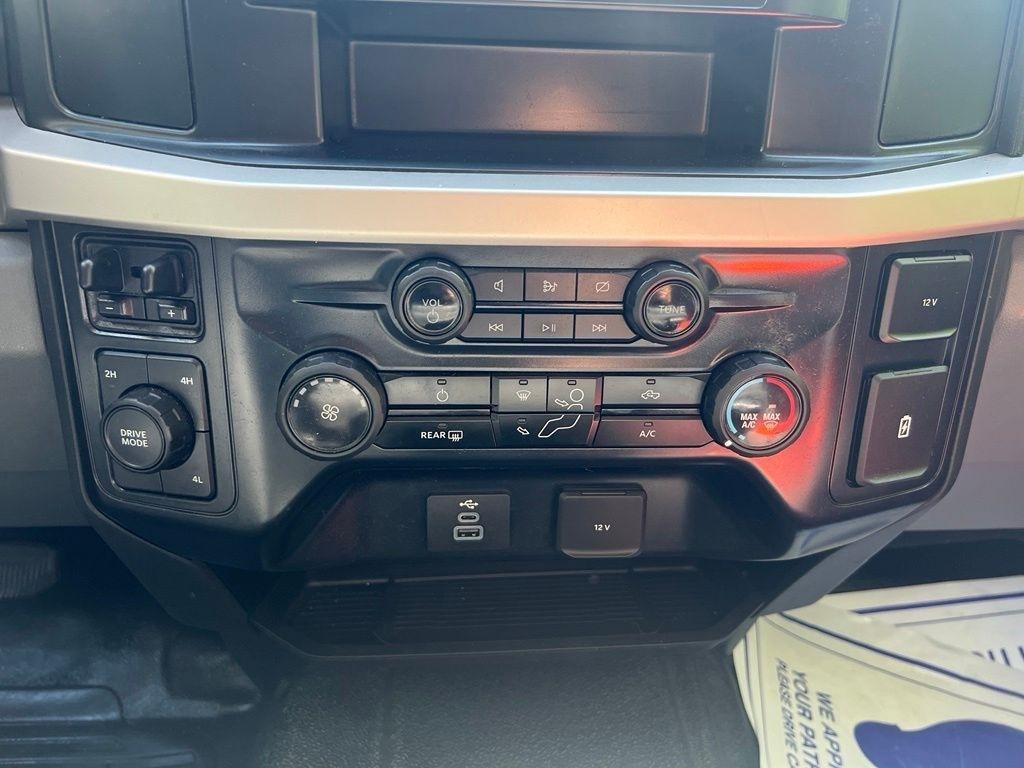 Ford F-350 SD XL Crew Cab Long Bed DRW 4WD 2024