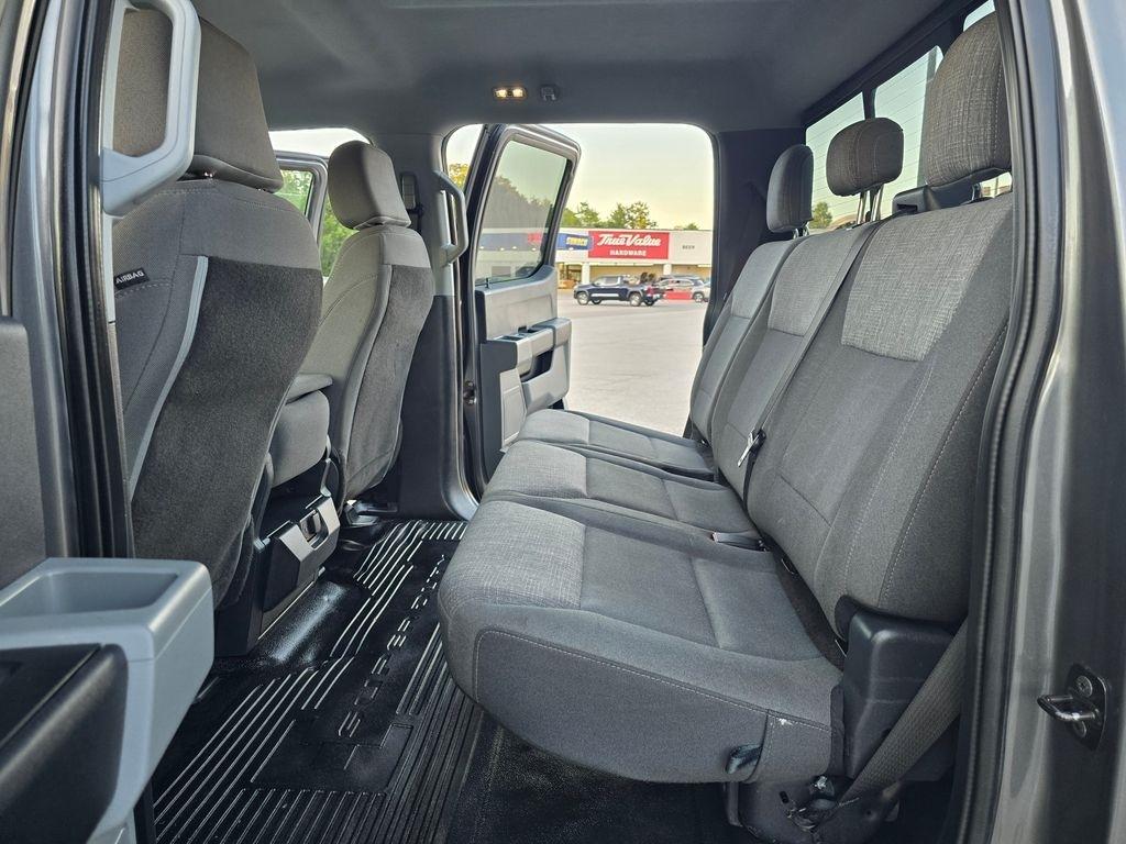 Ford F-350 SD XL Crew Cab Long Bed DRW 4WD 2024