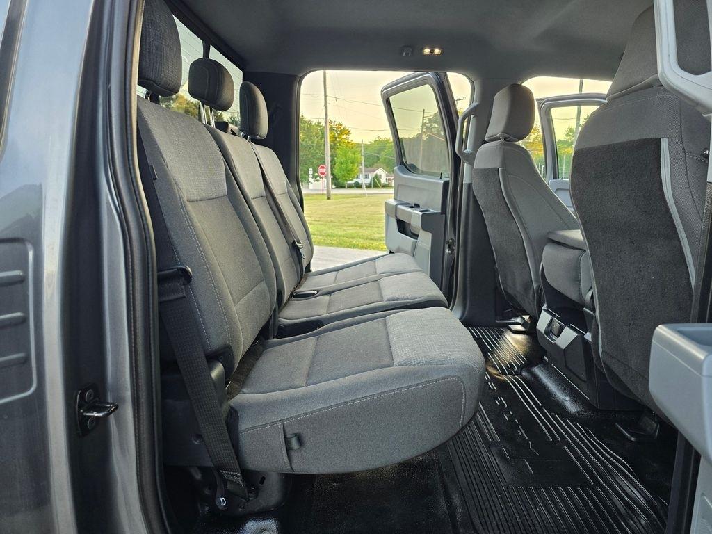 Ford F-350 SD XL Crew Cab Long Bed DRW 4WD 2024