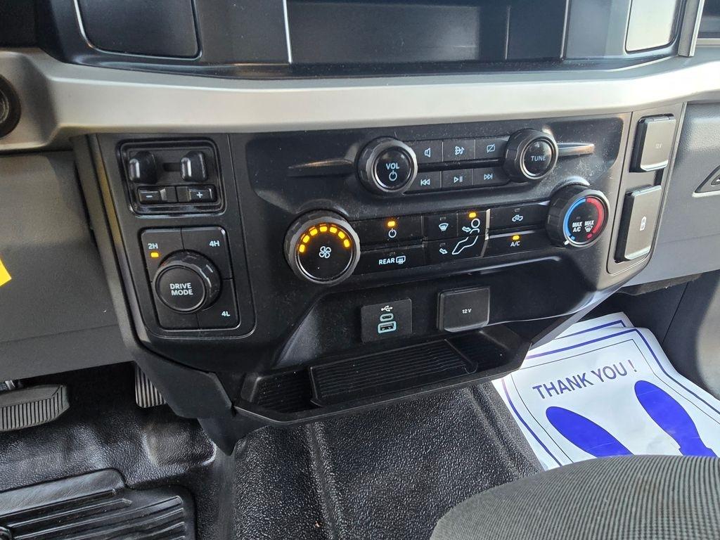 Ford F-350 SD XL Crew Cab Long Bed DRW 4WD 2024