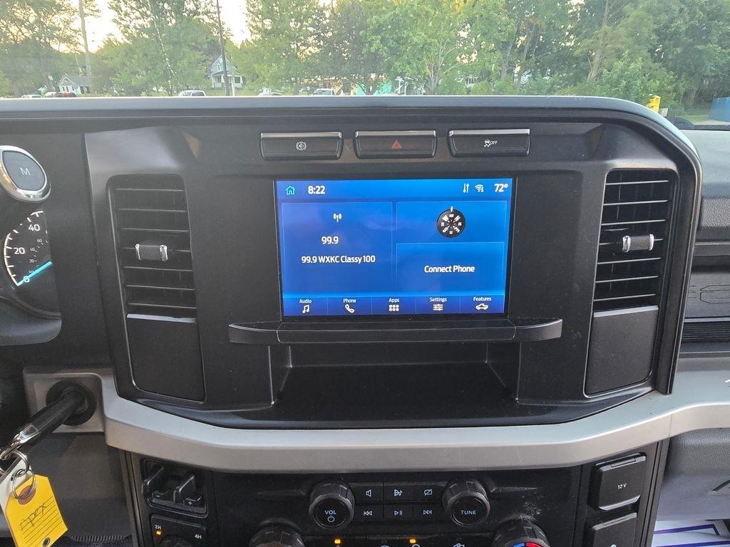 Ford F-350 SD XL Crew Cab Long Bed DRW 4WD 2024