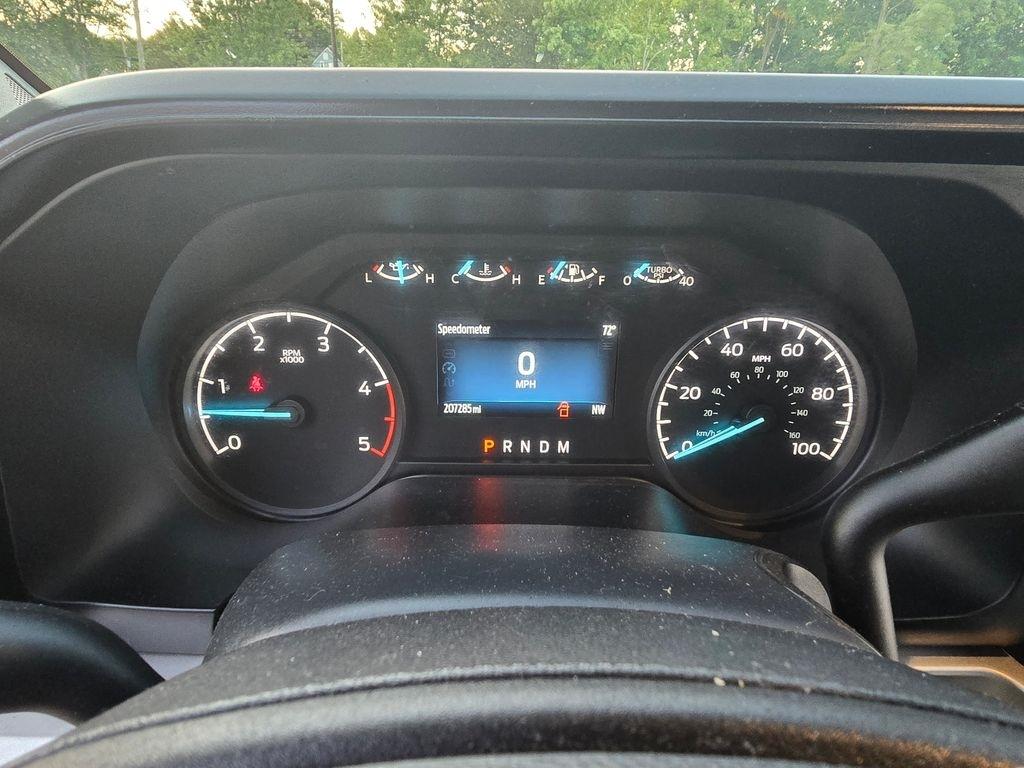 Ford F-350 SD XL Crew Cab Long Bed DRW 4WD 2024