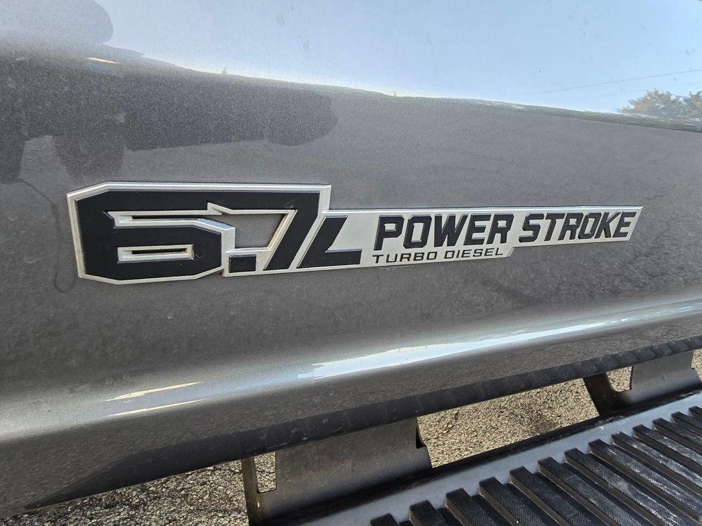Ford F-350 SD XL Crew Cab Long Bed DRW 4WD 2024