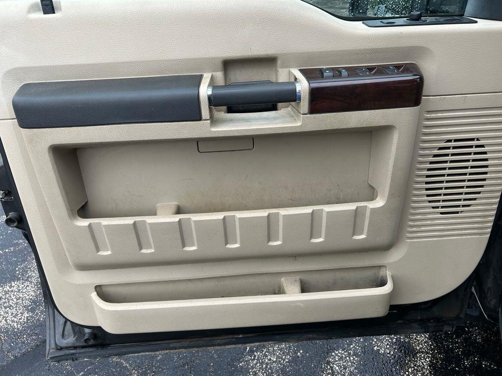 Ford F-350 SD Lariat Crew Cab DRW 4WD 2008