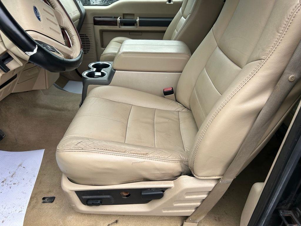 Ford F-350 SD Lariat Crew Cab DRW 4WD 2008