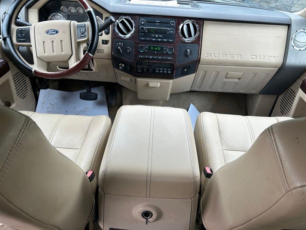 Ford F-350 SD Lariat Crew Cab DRW 4WD 2008