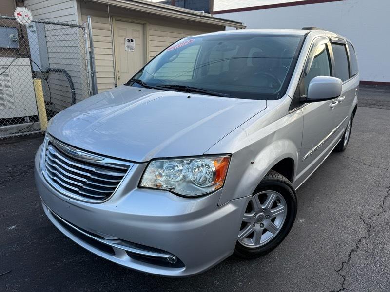 2012 Chrysler Town & Country Touring