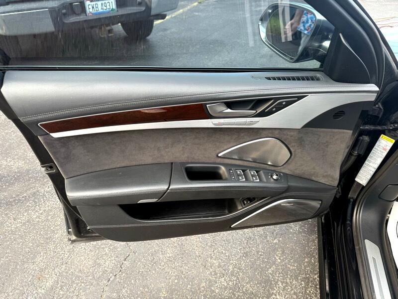 Audi S8 4.0 Sedan quattro Tiptronic 2013