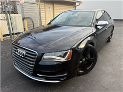 2013 Audi S8  2013 Audi S8