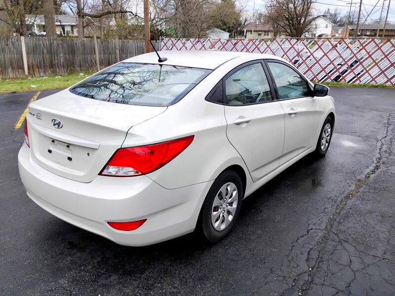 Hyundai Accent SE 4-Door 6A 2016