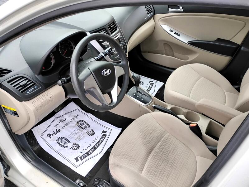 Hyundai Accent SE 4-Door 6A 2016