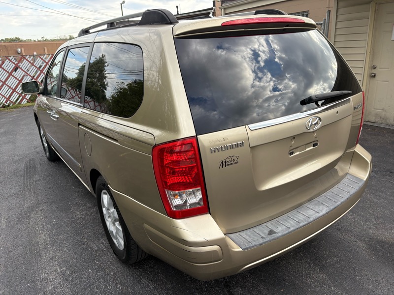 Hyundai Entourage GLS 2007