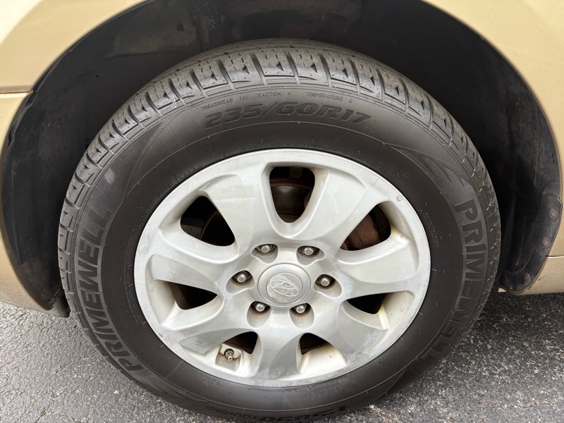 Hyundai Entourage GLS 2007