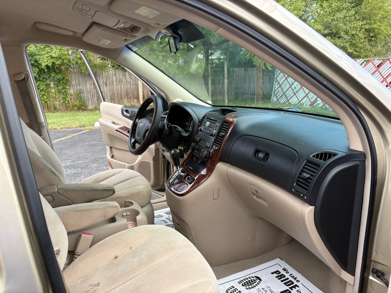 Hyundai Entourage GLS 2007