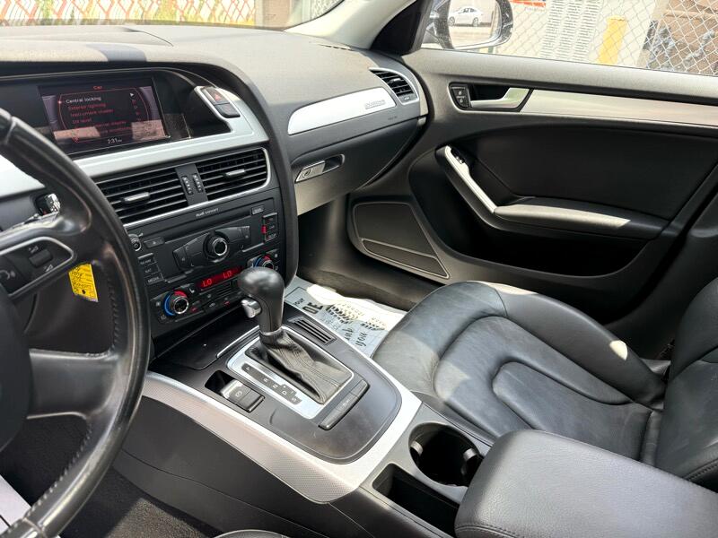 Audi A4 2.0T Sedan quattro Tiptronic 2011