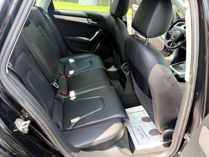 Audi A4 2.0T Sedan quattro Tiptronic 2011