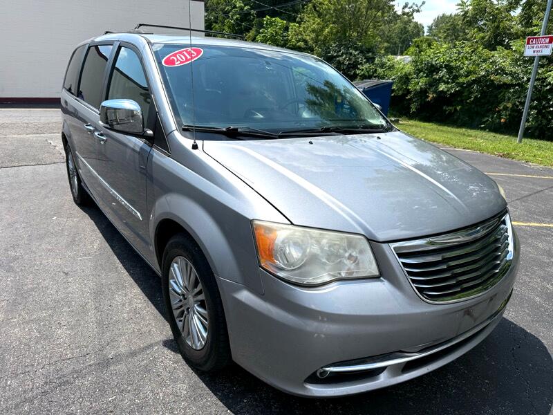 Chrysler Town & Country Touring-L 2013